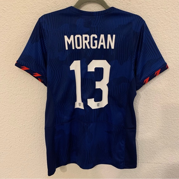 Nike women’s large Alex Morgan USWNT USA soccer Jersey blue and red NWT - Picture 4 of 5